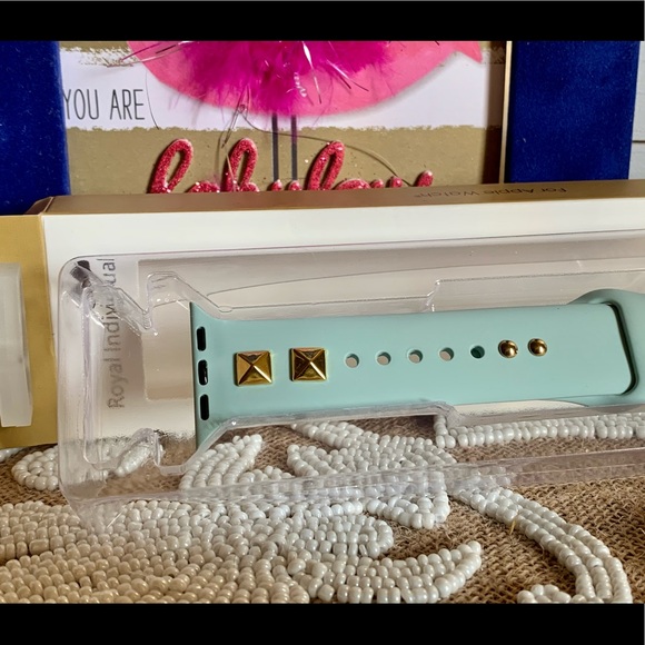 NWT Gold Studded Silicone Band for Apple Watch - Picture 4 of 7